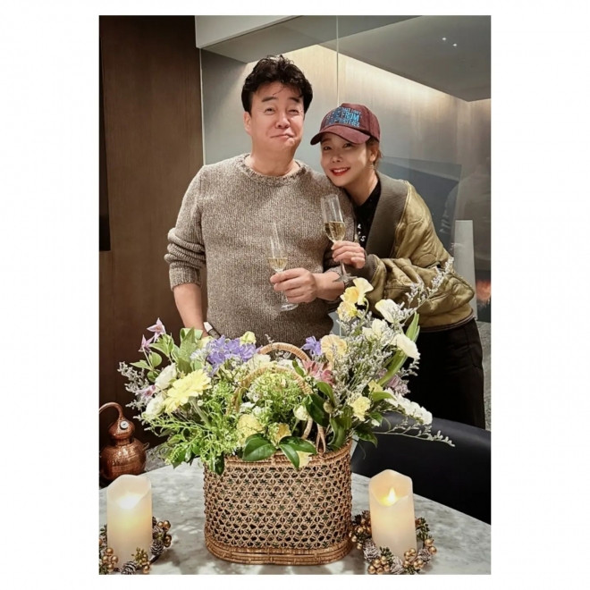 소유진·백종원 부부가 2023년 결혼기념일에 공개한 사진.  소유진 인스타그램