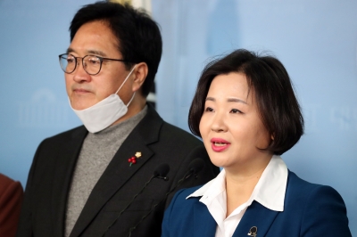 [단독] 野 이수진 비례 의원, 현근택 대신 윤영찬과 맞붙는다