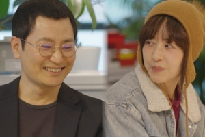 ‘암 투병’ 서정희 머리 빠지자…♥남친이 먼저 삭발했다