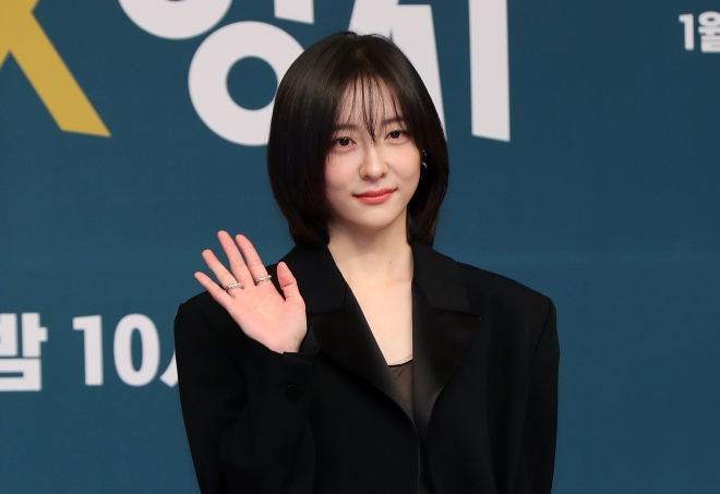 배우 박지현이 23일 오후 서울 양천구 목동 SBS에서 열린 SBS 새 금토드라마 ‘재벌X형사’(극본 김바다, 연출 김재홍) 제작발표회에서 포즈를 취하고 있다. 2024.01.23 뉴시스