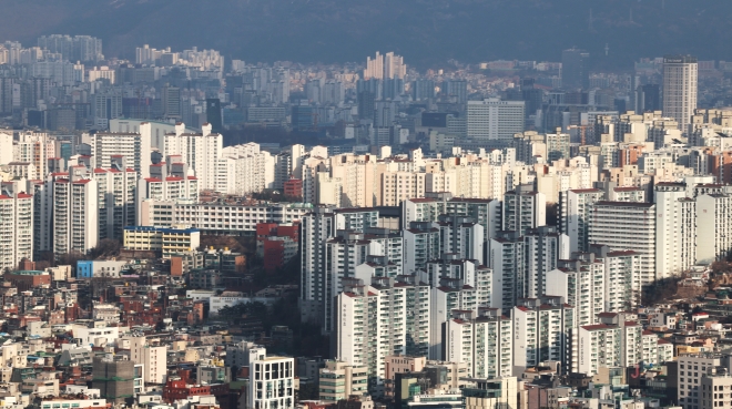 ‘매매도 전세도 꽁꽁’ 서울 월간 전세거래 6년만에 최저