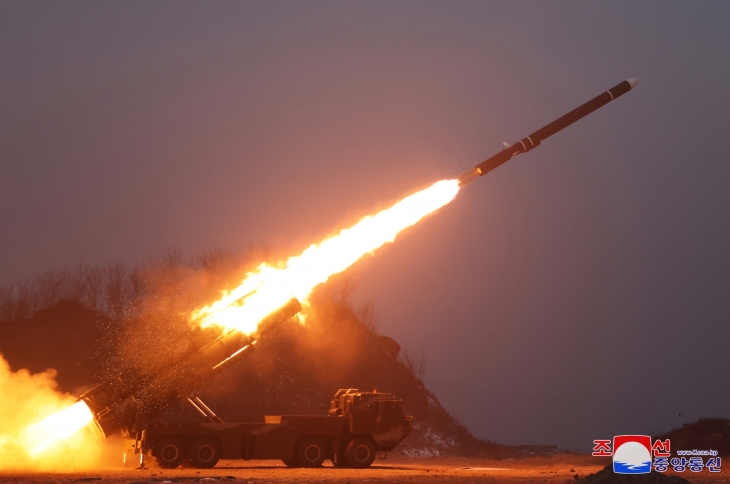 북한, 순항미사일 ‘화살-2형’ 발사