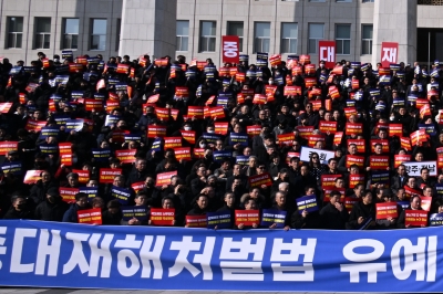 “의원님들 현장 한번 보고 가라”…국회 달려온 ‘중대재해처벌법 유예’