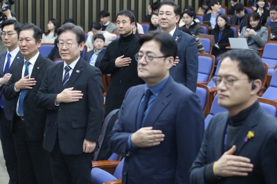 여야, 위성정당 본격 수싸움…의원 꿔주기·지역구 나눠먹기·부실검증 재현되나