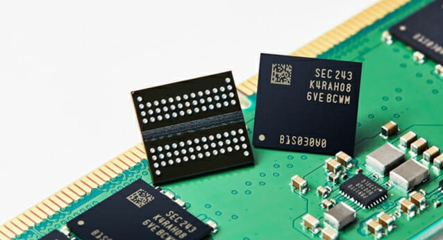 삼성전자가 양산한 16Gb DDR5 D램. 삼성전자 제공