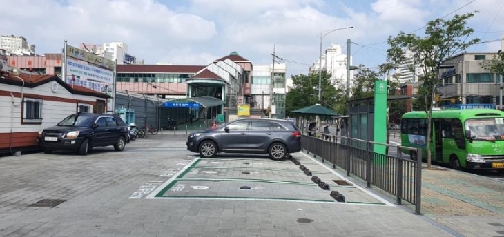 사물인터넷(IoT) 기기가 설치된 구로구 주차구역 모습.  구로구 제공