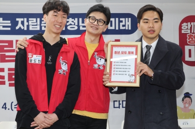 광진을 오신환 vs 고민정, 구로을 태영호 vs 윤건영… 여야, 총선 ‘1차 대진표’ 윤곽