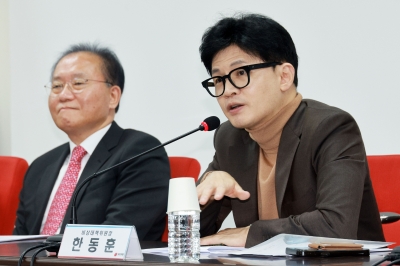 與 “이재명 공천은 대장동식”