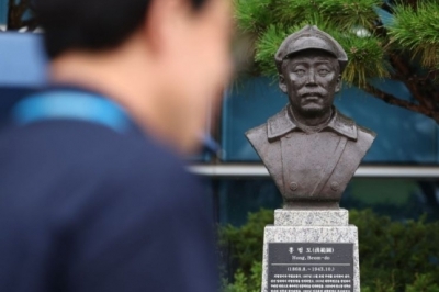 광복회 “육사 홍범도 흉상 이전? 차라리 폭파해 없애라”