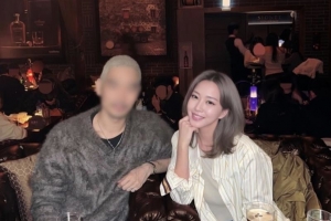 “한예슬 진짜 결혼하나”…이 남자와 찍은 사진 올렸다