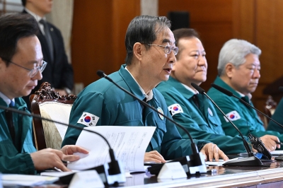 한덕수 총리 “의료계 집단행동시 비대면진료 전면 허용” [서울포토]