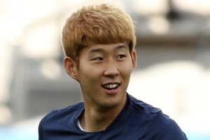 물 심부름에 무등…선배 깍듯이 대하던 손흥민 ‘막내 시절’ 화제