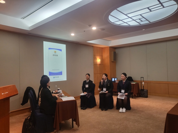 전남지역 특성화고 학생들이 국가직 지역인재 9급 공무원 면접을 대비해 모의면접을 보고 있다.