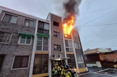 충남 천안 다가구주택서 불…화재 원인 조사 중