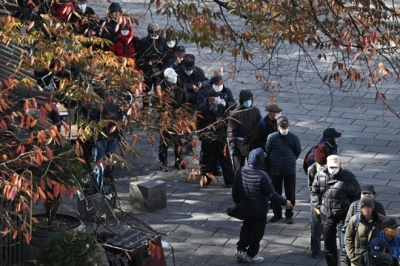 한국인 ‘삶 만족도’ OECD 최하위 “늙고 돈 없으면 더 낮았다”