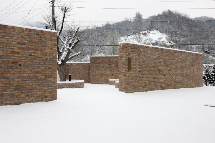 제따와나의 겨울 풍경. 열반당 앞에 눈이 쌓여 있다. 박영채 작가 제공