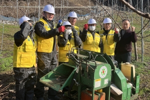 “영농부산물 태우지 마세요”··· 지자체들 ‘파쇄지원단’ 운영