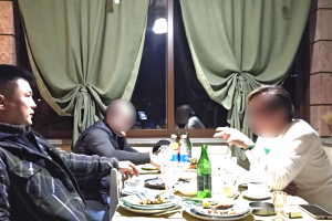 한인 가이드 살해 협박에 피신…“긴급” 공개된 영상 ‘충격’