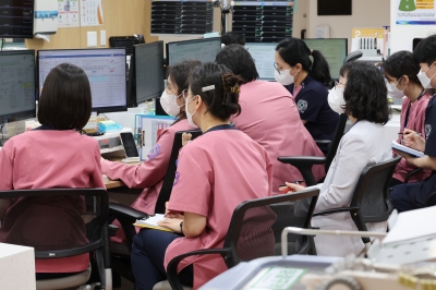 [단독] 환자 없다고 연차 강요, 타 부서 강제 이동… 속 터지는 간호사