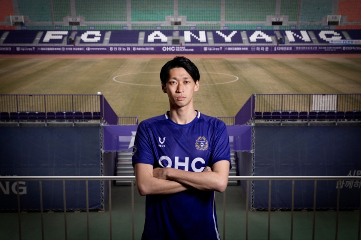 프로축구 K리그2 FC안양은 북한 국가대표 출신의 미드필더 리영직(33)을 영입했다고 7일 밝혔다. FC안양 제공.