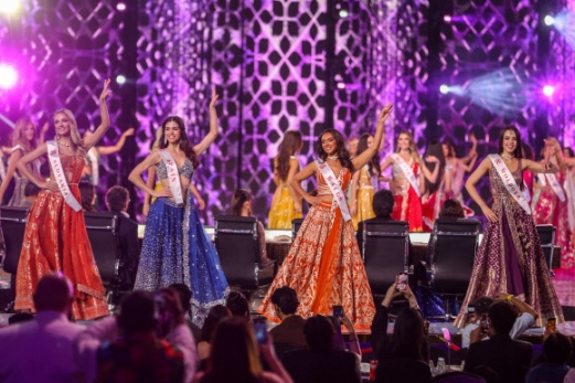 Contestants from various countries compete in the finale of the 71st Miss World contest in Mumbai, India, 09 March 2024. The pageant ran under the motto ‘Beauty with a Purpose’.  EPA 연합뉴스