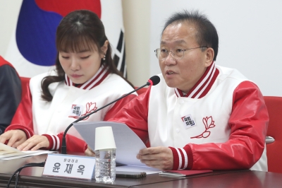 與, 조국당 돌풍에 ‘지국비국’ 맞불… 이준석·이낙연은 반등 고심