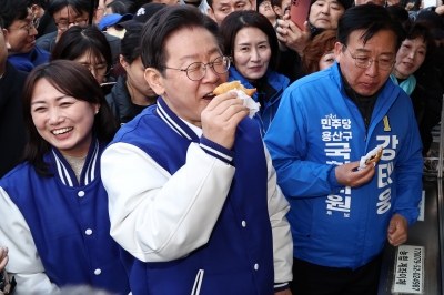 이재명, ‘한강 벨트’ 동작·용산 찾아 정권심판론 외쳐 [포토多이슈]