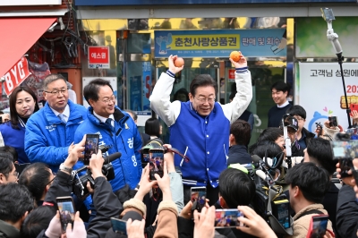 이재명 “욕심 낸다면 151석”… 당에선 “제1당 확보, 반집 싸움”