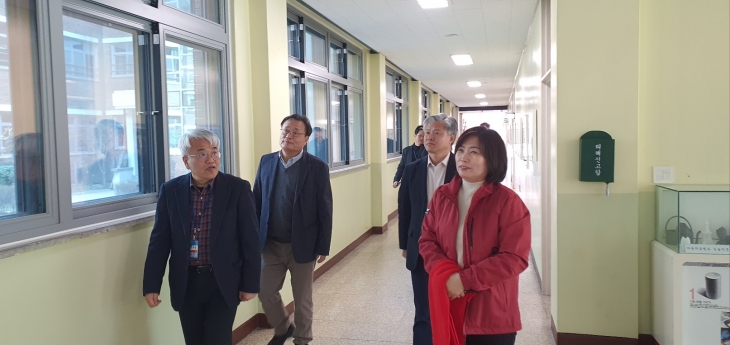 반도체 마이스터고 유치를 위해 휘경공고를 방문한 심미경 의원