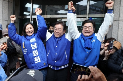 “1시간 알바해도 사과 1개 못 사”… 李, 경제 꼬집고 ‘野 지지’ 호소