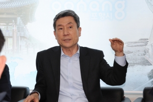 이강덕 포항시장 “장인화 포스코 회장, 불편한 주민 관계 풀어야”