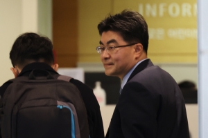 의대교수비대위 “정부가 대화의 장 만들면 사직 철회할 수도”