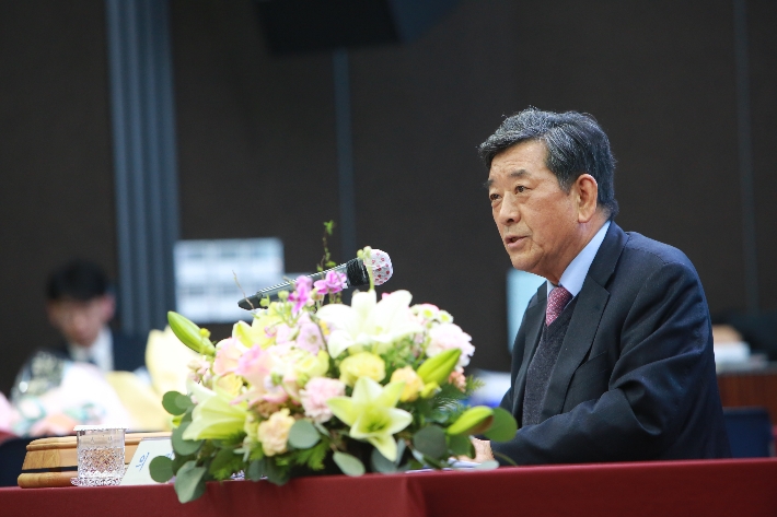 한상원 다스코 회장이 지난 20일 제25대 광주상공회의소 회장에 선출된 뒤 취임사를 하고 있다. 광주상의 제공