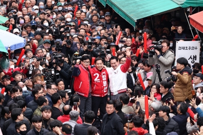 한동훈 “총선 후 유학? 봉사할 일만 남아”…“野, 탄핵으로 민생 챙겨지나”