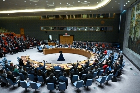 유엔 안보리는 25일 회의를 열고 비상임 이사국 10개국이 제출한 가자지구 휴전 결의안을 통과시켰다. 연합뉴스