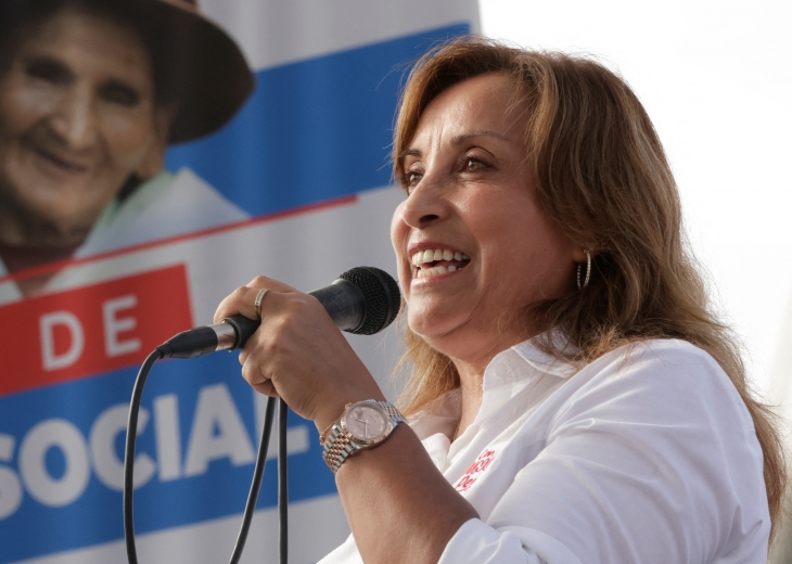 디나 볼루아르테 페루 대통령이 지난달 22일 리마에서 연설에 나서고 있다. 리마 로이터 연합뉴스