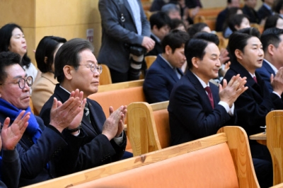 [포토] 이재명 대표·원희룡 후보 ‘부활절 예배’ 참석