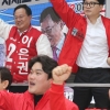 한동훈 “지난 정부 실정 일깨워줘 고맙다”…文 전 대통령 선거 참여 비판