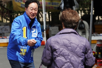 [단독] “김활란, 미군에 이대생 성상납” 김준혁 막말… 알고 보니 파티 시중 들며 정보수집 ‘침소봉대’