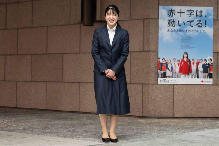 일본 적십자사에 첫 출근한 아이코