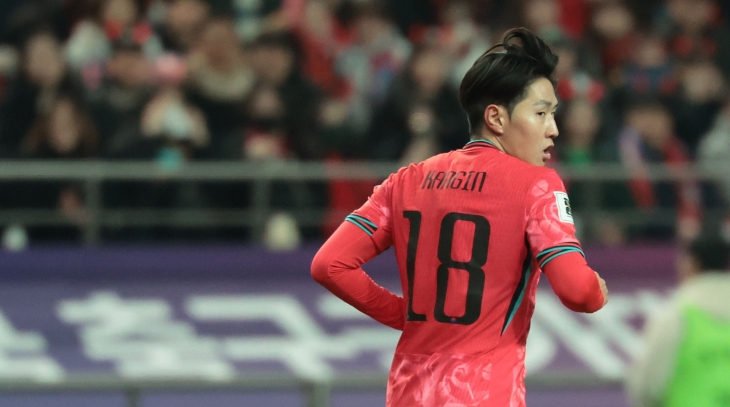 지난달  21일 서울월드컵경기장에서 열린 2026 북중미 월드컵 아시아 지역 2차 예선 C조 3차전 한국과 태국의 경기에서 뛰고 있는 이강인. 연합뉴스