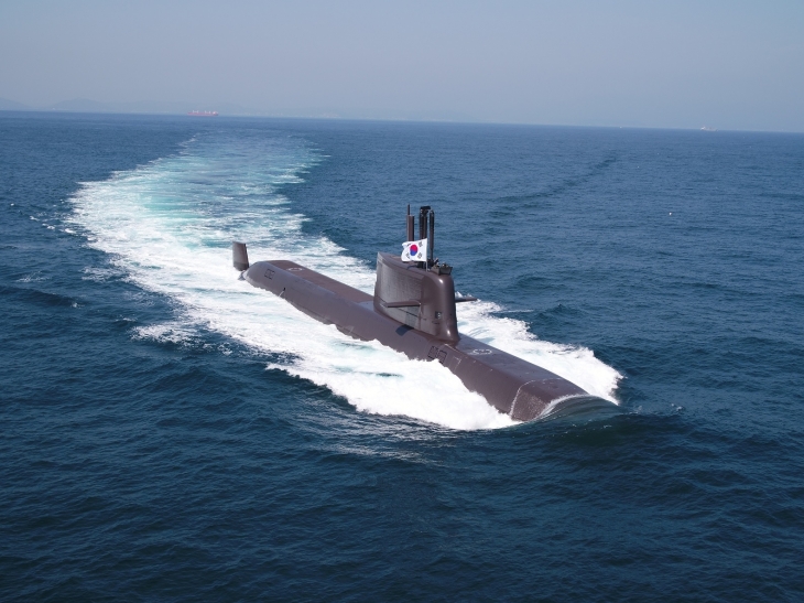 SLBM 갖춘 핵심 전력 ‘신채호함’ 바다로
