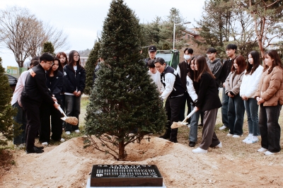 한기대, 다담미래학습관서 식목 행사