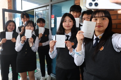 사전투표 첫날 투표율 15.61% 역대 총선 최고…野 “정권심판” 與 “보수결집”