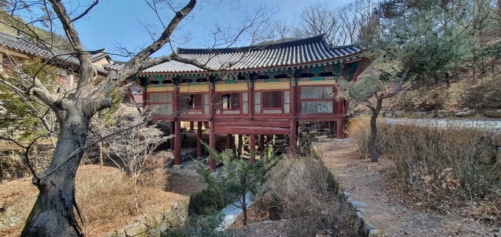 9일 보물로 지정 예고된 경북 의성 고운사 가운루. 문화재청 제공