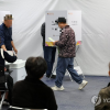 “투표함 바꿔치기 의심” 소란 피운 70대 남성 체포