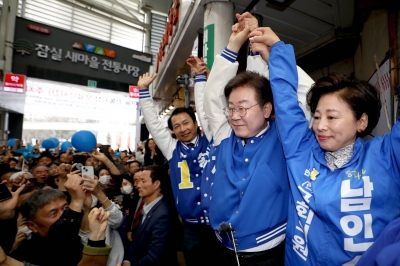 ‘4선 고지’ 송파병 민주 남인순 “더 크게 써달라”