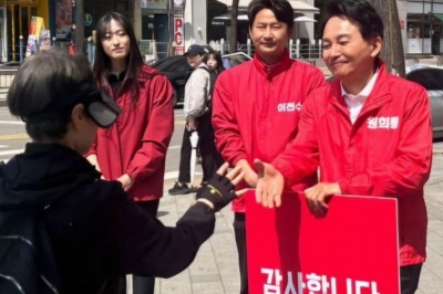 “밥맛 떨어져” 욕먹고 맞아도…이천수, 원희룡과 ‘낙선인사’