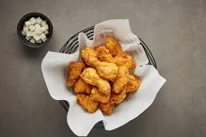 배달앱 수수료 못 버티고…교촌치킨, 점주가 배달치킨 가격 정한다