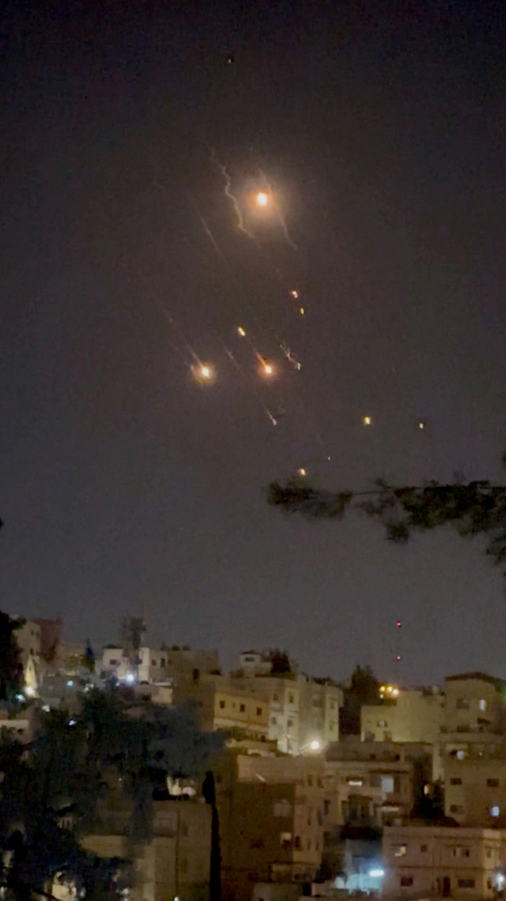 이란 무인기, 한밤 이스라엘 공습